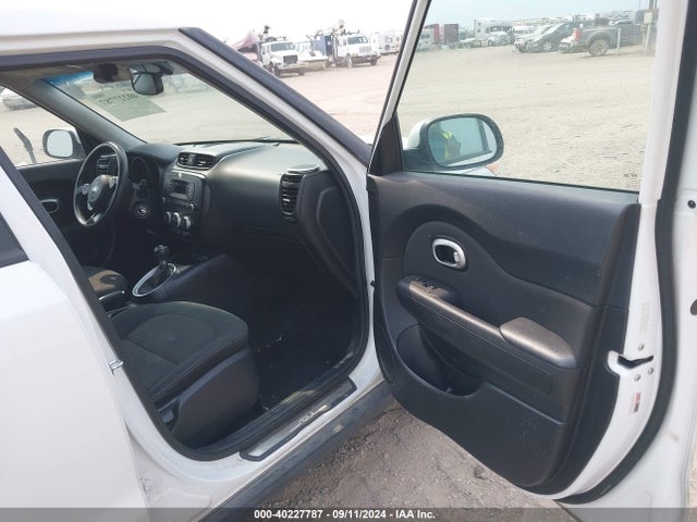 KIA Soul 2014 KNDJN2A29E7068099 Image 5