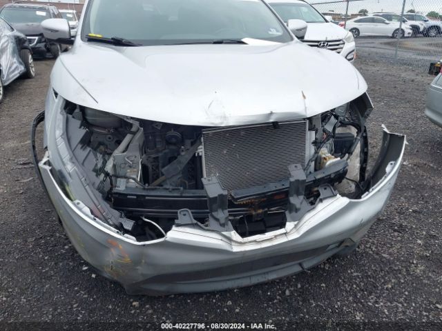 JN1BJ1CR6HW127370 Nissan Rogue Sport Sv