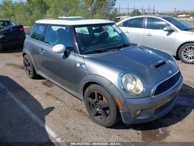 2007 MINI COOPER S WMWMF73577TT81772 Photo 0