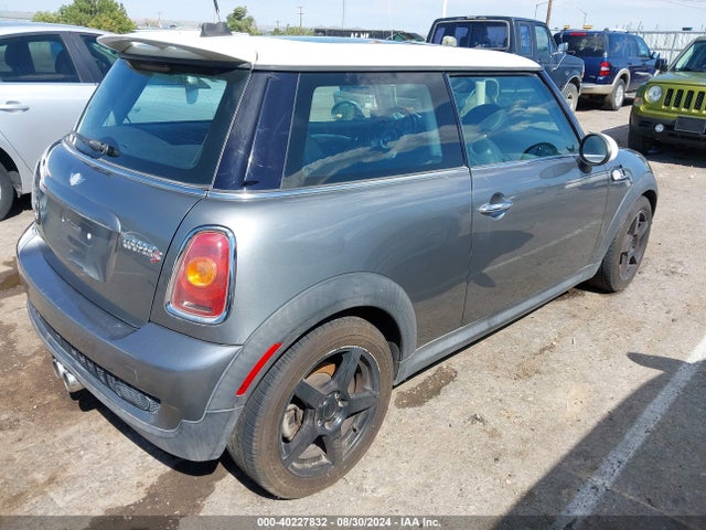 2007 MINI COOPER S WMWMF73577TT81772 Photo 3