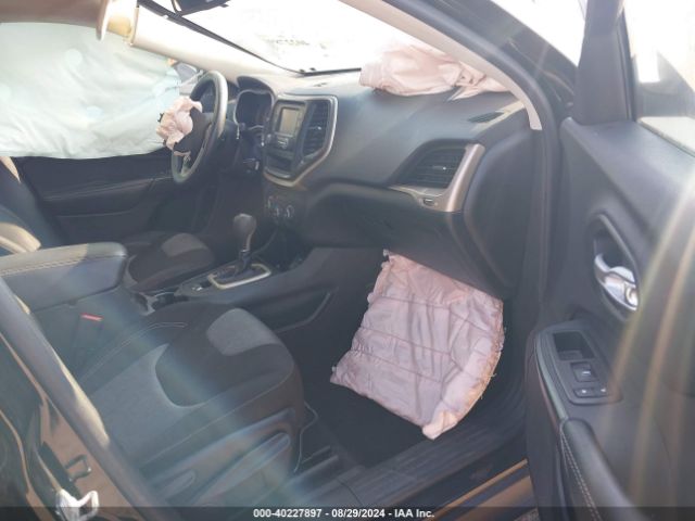 1C4PJLAB0FW701480 Jeep Cherokee Sport