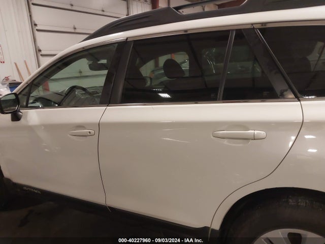 Subaru Outback 2.5i Premium 2017 4S4BSAFCXH3244125 Image 14