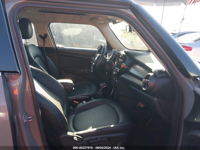 2019 MINI HARDTOP WMWXU1C52K2F82576 Photo 4