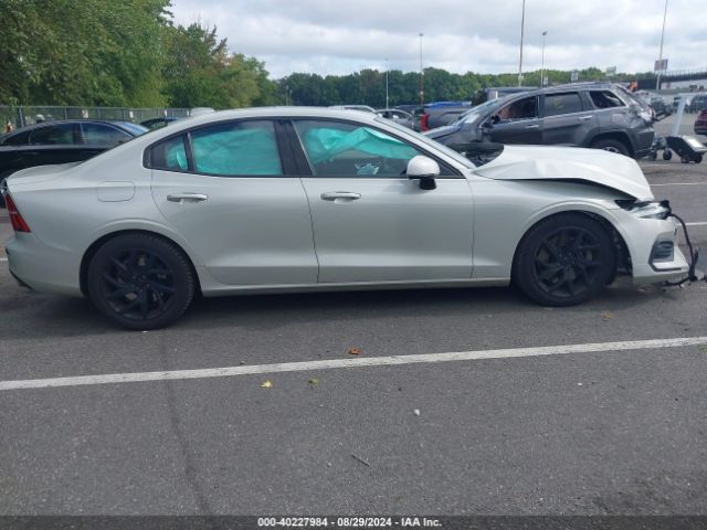 7JRA22TK1KG012919 Volvo S60 T6 Momentum