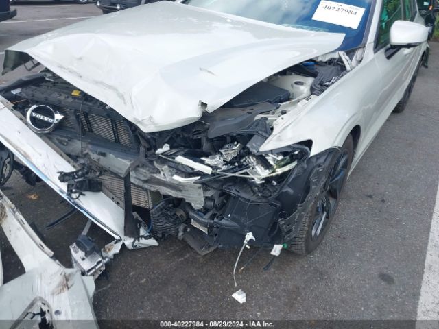 7JRA22TK1KG012919 Volvo S60 T6 Momentum