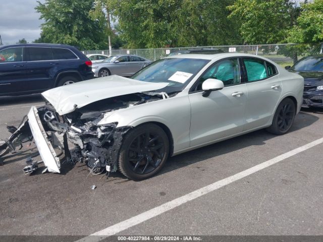 7JRA22TK1KG012919 Volvo S60 T6 Momentum