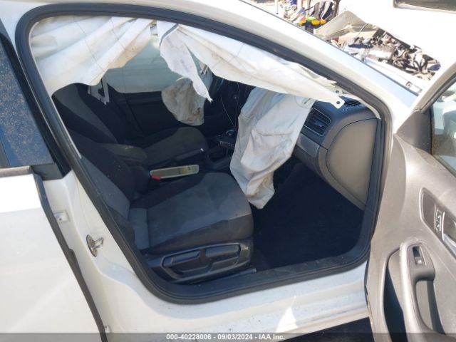 3VW2B7AJ8JM213261 Volkswagen Jetta 1.4t S