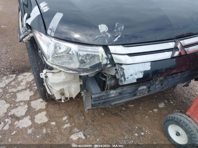 JA4AD3A3XFZ012366 Mitsubishi Outlander Se