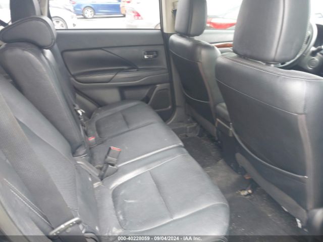 JA4AD3A3XFZ012366 Mitsubishi Outlander Se