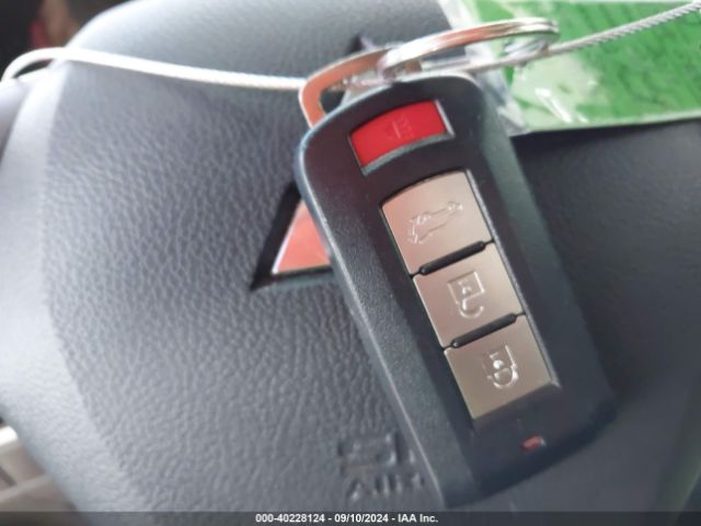 2019 MITSUBISHI OUTLANDER JA4AZ3A38KZ036483 Photo 10