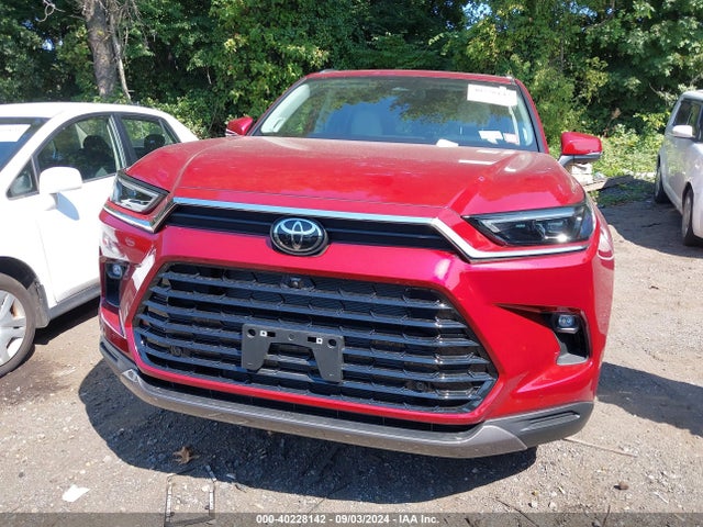 Toyota Grand Highlander Limited 2024 5TDAAAB52RS028151 Image 12