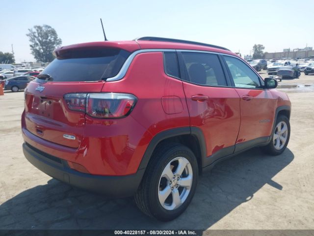 3C4NJCBB4JT468689 Jeep Compass Latitude Fwd