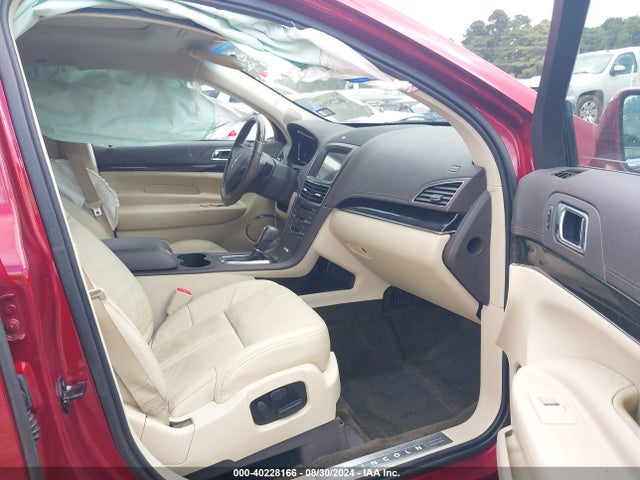 Lincoln Mkt Reserve 2018 2LMHJ5AT4JBL00257 Image 5