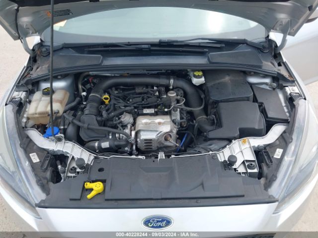 1FADP3FE4JL238005 Ford FOCUS SE