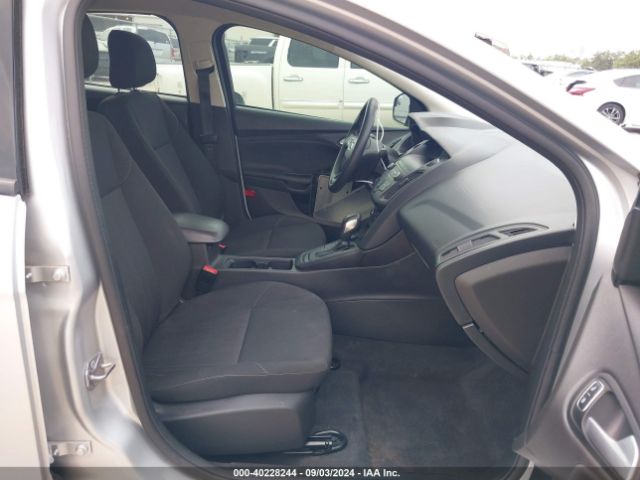 1FADP3FE4JL238005 Ford FOCUS SE