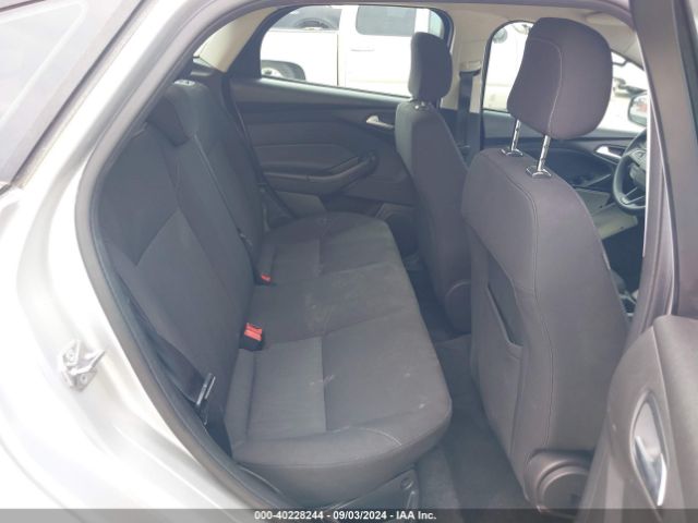 1FADP3FE4JL238005 Ford FOCUS SE