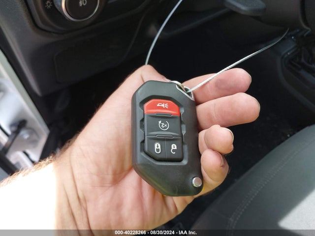 1C4GJXAN2KW524104 Jeep Wrangler Sport S 4x4