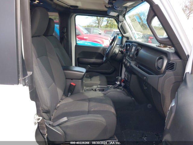 1C4GJXAN2KW524104 Jeep Wrangler Sport S 4x4