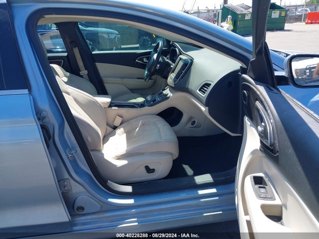 Chrysler 200 C 2015 1C3CCCCG3FN609534 Image 5
