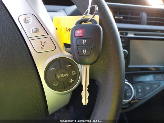 JTDKDTB36G1131153 Toyota Prius C Two