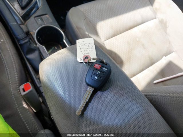 2T1BURHE9FC394453 Toyota COROLLA LE