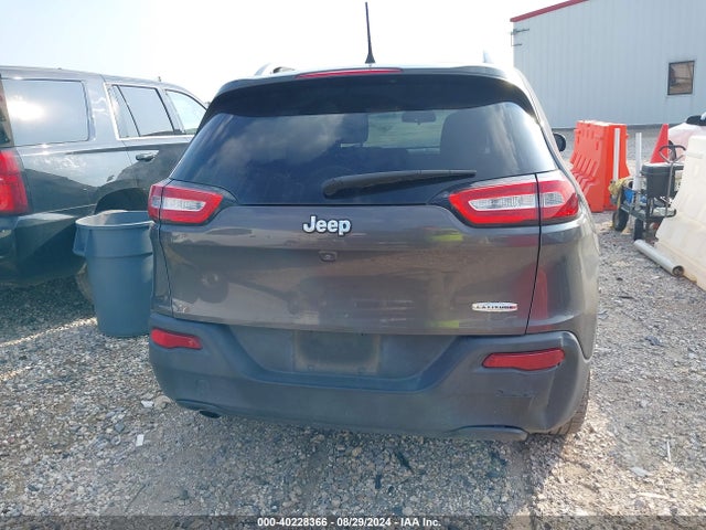 1C4PJLCB0HD232919 Jeep Cherokee Latitude Fwd