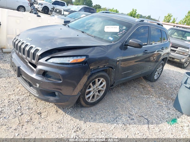 1C4PJLCB0HD232919 Jeep Cherokee Latitude Fwd