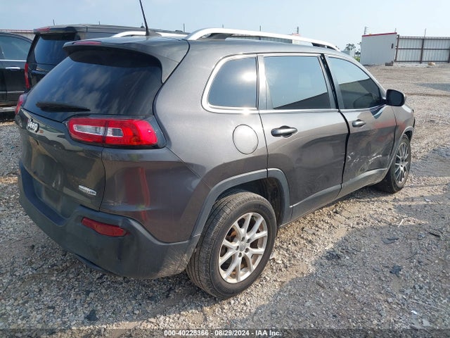 1C4PJLCB0HD232919 Jeep Cherokee Latitude Fwd