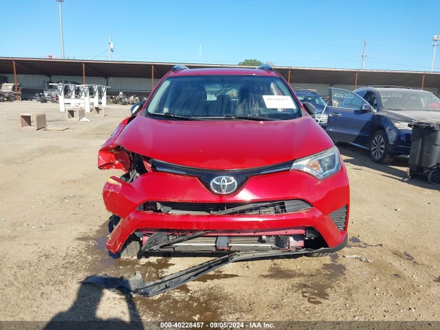 Toyota RAV4 LE 2016 JTMZFREV0GJ079527 Image 12