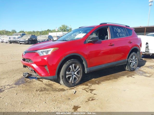 Toyota RAV4 LE 2016 JTMZFREV0GJ079527 Image 2