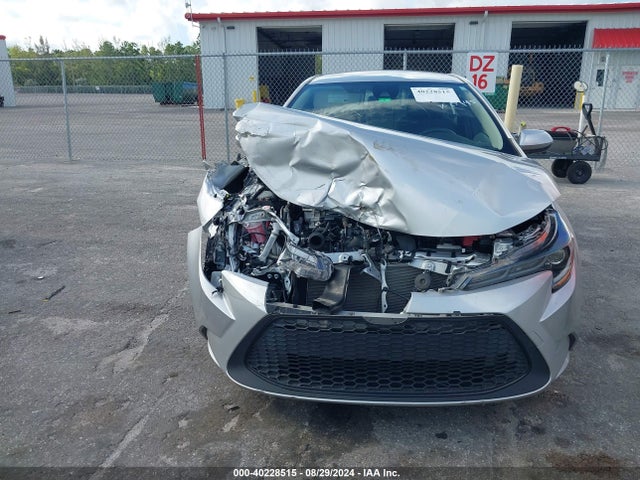Toyota Corolla Hybrid Le 2021 JTDEAMDE7MJ010945 Image 11