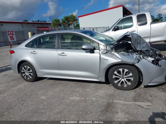 Toyota Corolla Hybrid Le 2021 JTDEAMDE7MJ010945 Image 12