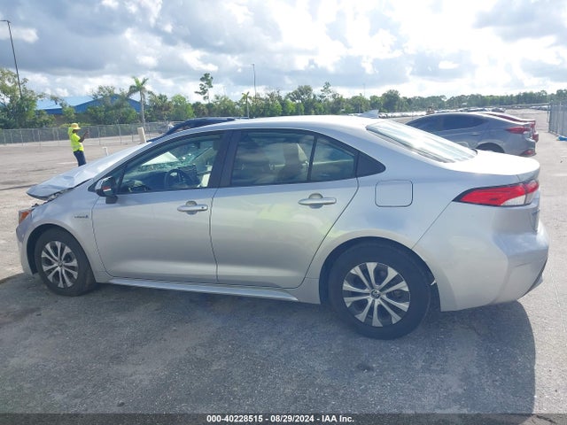 Toyota Corolla Hybrid Le 2021 JTDEAMDE7MJ010945 Image 13