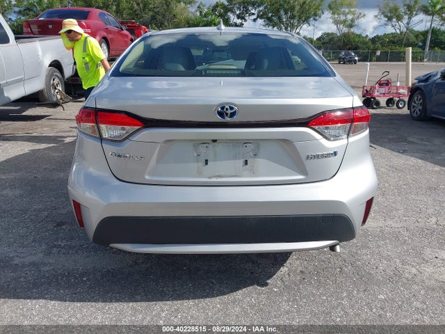 Toyota Corolla Hybrid Le 2021 JTDEAMDE7MJ010945 Image 15