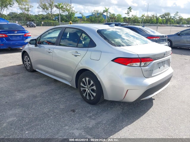 Toyota Corolla Hybrid Le 2021 JTDEAMDE7MJ010945 Image 3