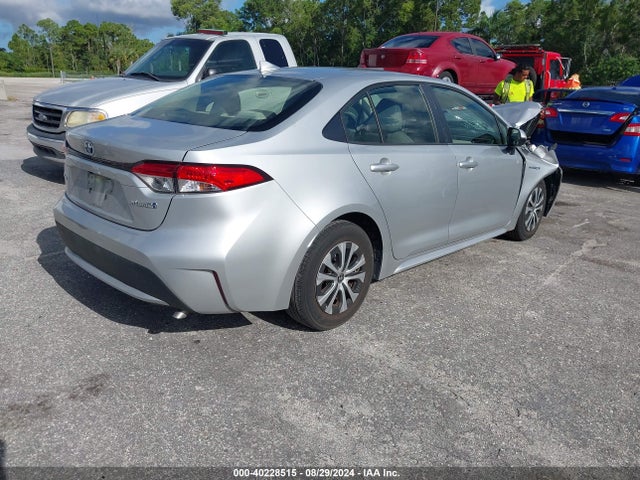 Toyota Corolla Hybrid Le 2021 JTDEAMDE7MJ010945 Image 4