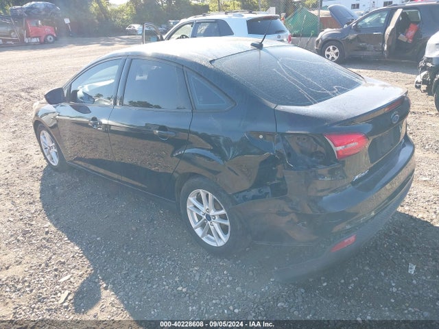 Ford FOCUS SE 2015 1FADP3F29FL242838 Image 3