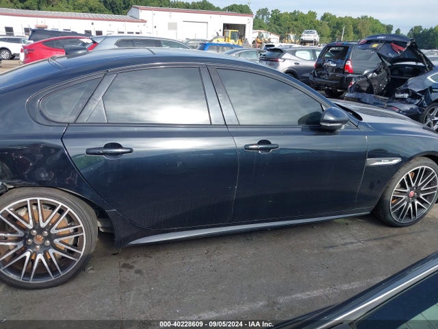 SAJBF4BV8HCY43348 Jaguar Xf 35t R-sport