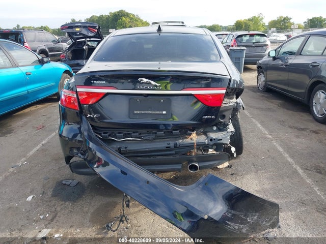SAJBF4BV8HCY43348 Jaguar Xf 35t R-sport
