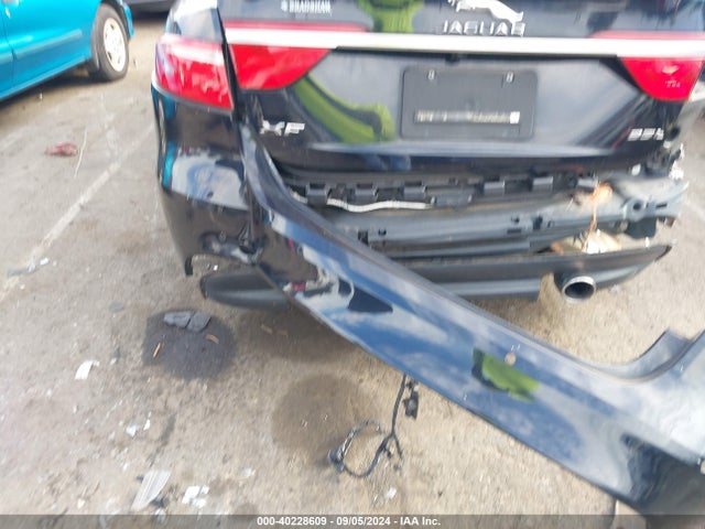 SAJBF4BV8HCY43348 Jaguar Xf 35t R-sport