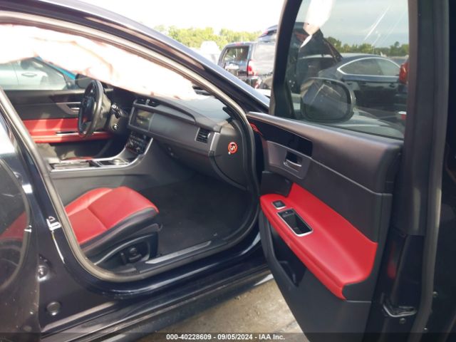 2017 JAGUAR XF SAJBF4BV8HCY43348 Photo 4