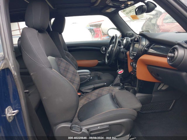 2017 MINI HARDTOP WMWXP5C30H3C64018 Photo 4