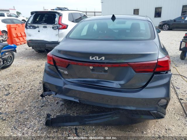 3KPF24AD6NE474742 KIA FORTE FE