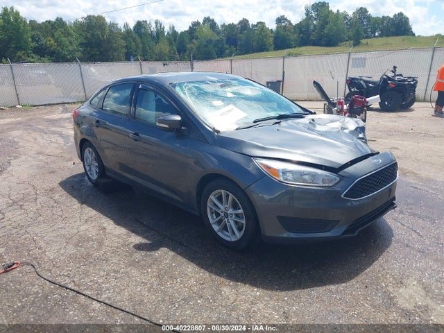 Ford FOCUS SE 2017 1FADP3F23HL295439 Image 1