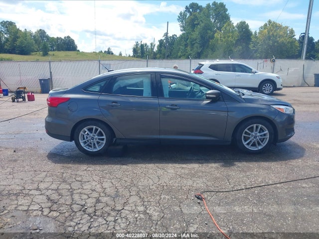 Ford FOCUS SE 2017 1FADP3F23HL295439 Image 13
