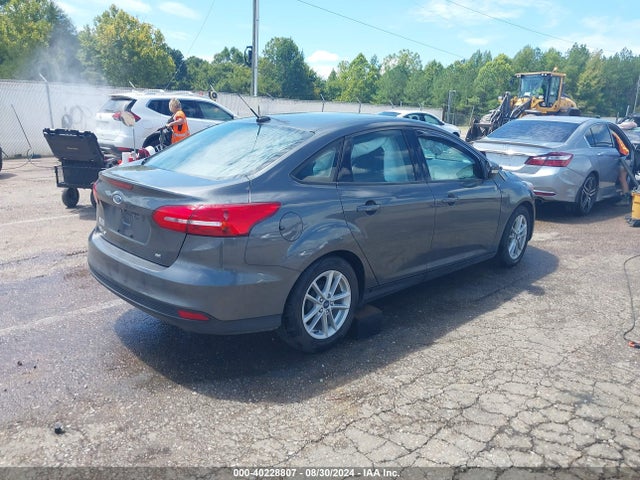 Ford FOCUS SE 2017 1FADP3F23HL295439 Image 4