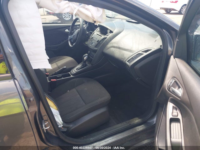 Ford FOCUS SE 2017 1FADP3F23HL295439 Image 5