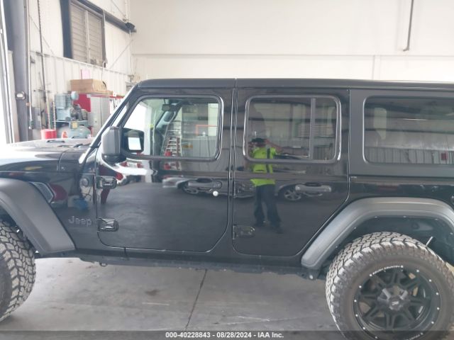 1C4HJXDM0MW746697 Jeep Wrangler Unlimited Sport 4x4
