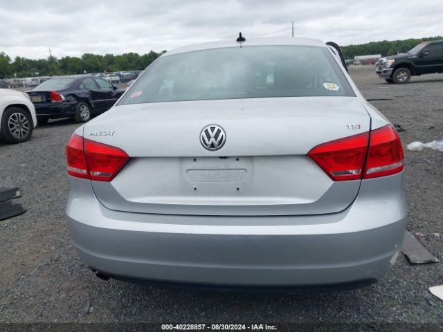 1VWAT7A3XFC115027 Volkswagen Passat 1.8t Limited Edition