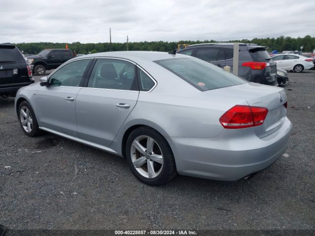 1VWAT7A3XFC115027 Volkswagen Passat 1.8t Limited Edition